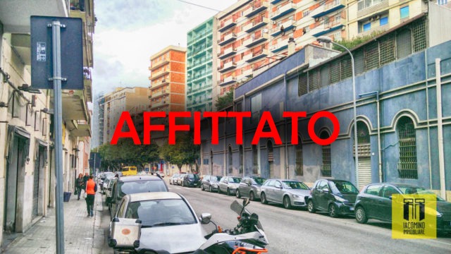 Via Roma, Locale di 150 mq con tre vetrine