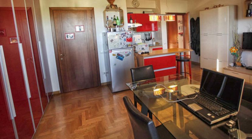 via-marco-polo-margine-rosso-06