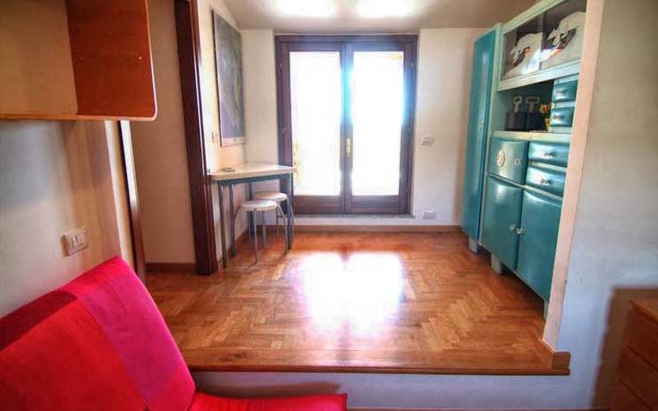 via-marco-polo-margine-rosso-20