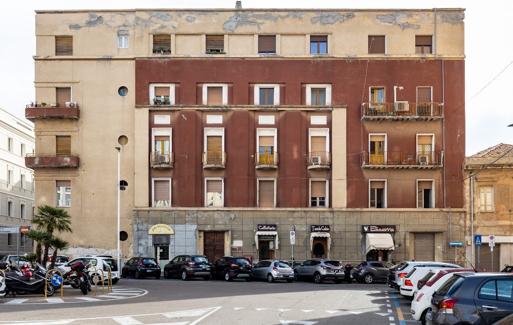 luminoso-trivano-cagliari-01