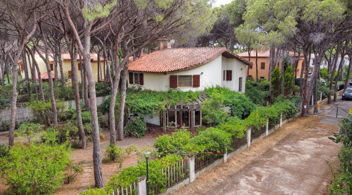 Santa-margherita-di-pula-villa-fronte-mare-3